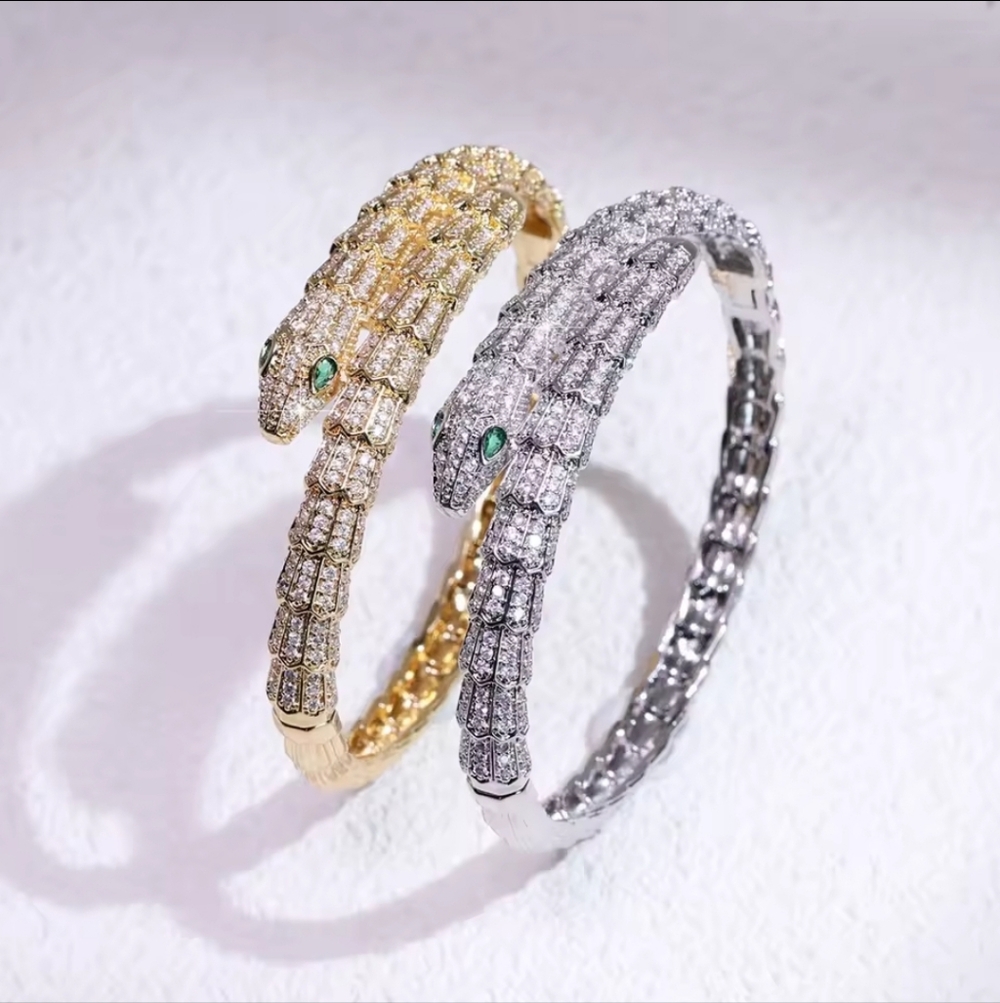 Luxury Green Eyed Snake Bracelet Creative Design High-end